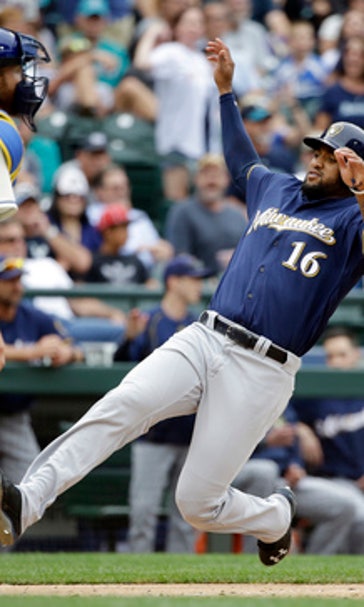 Broxton, Carter homers rally Brewers past Mariners